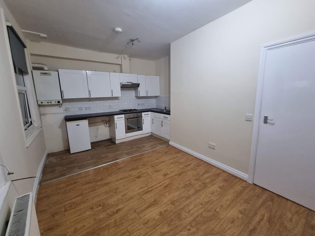 Property photo 1 of 4