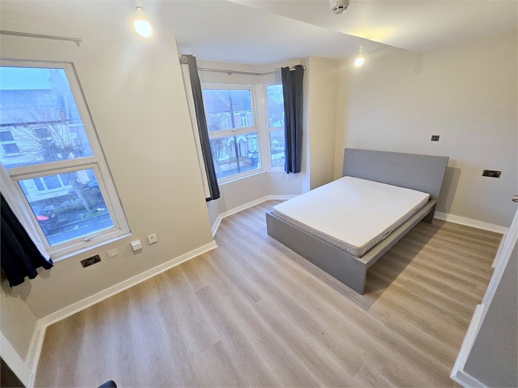 Property photo 3 of 17 Picture 3