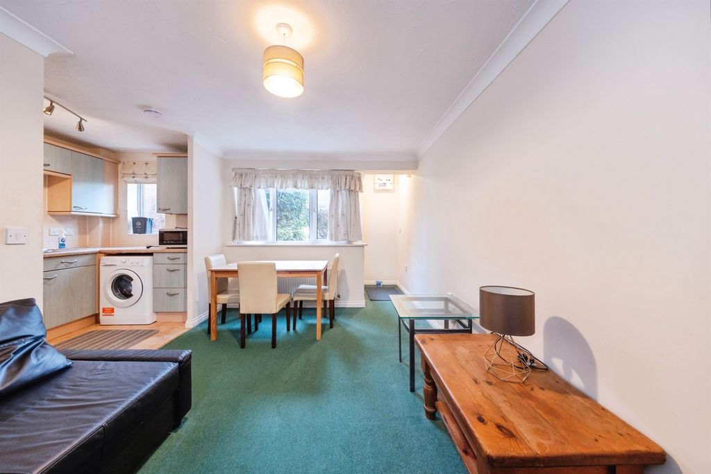 Property photo 2 of 15