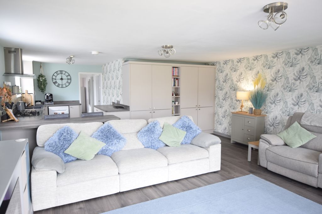 Property photo 2 of 17 Open Plan Living