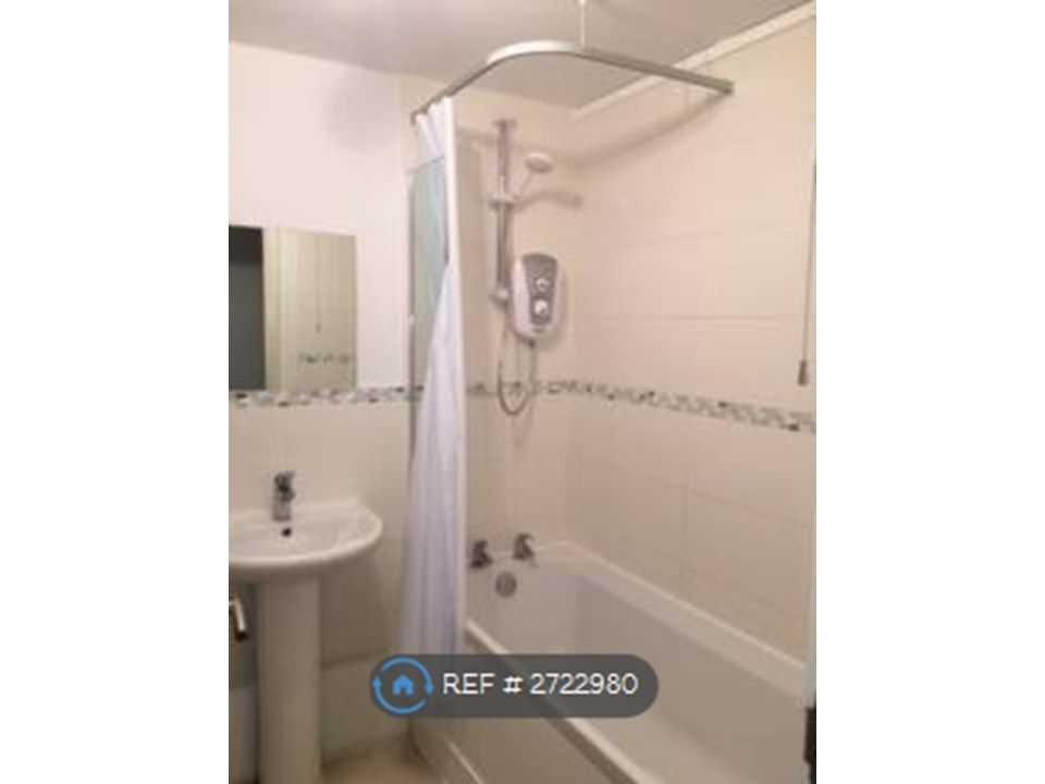 Property photo 2 of 5 Bathroom