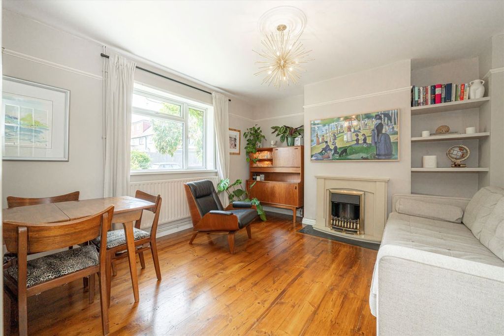 Property photo 3 of 7