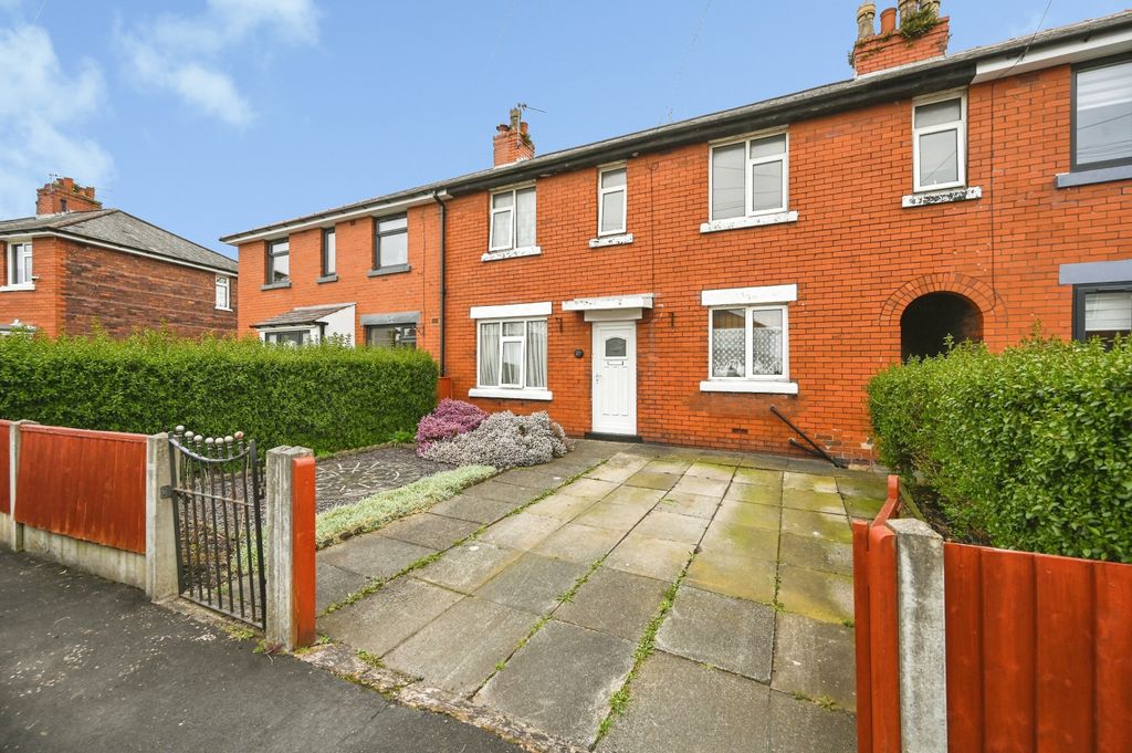 Property photo 2 of 15