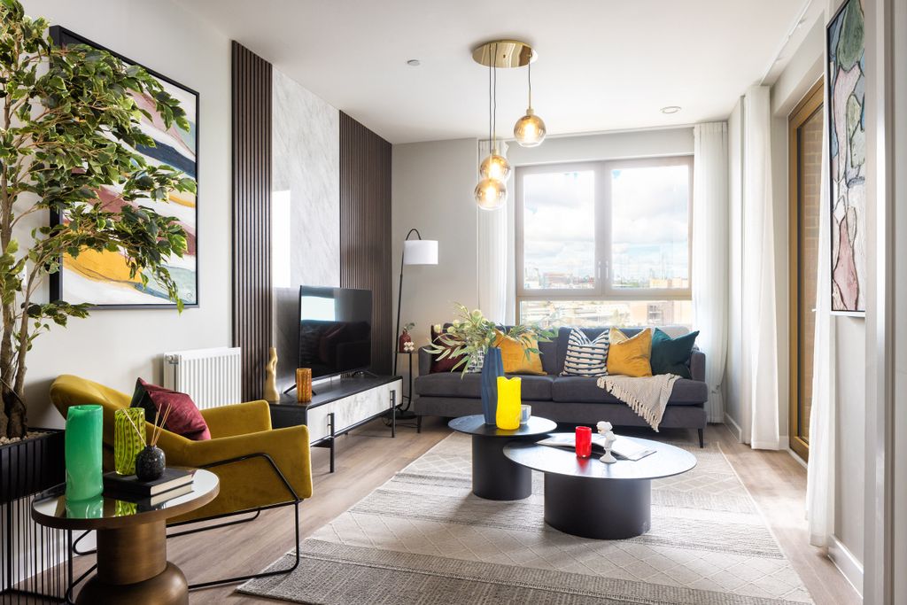 Property photo 2 of 10 Living Room