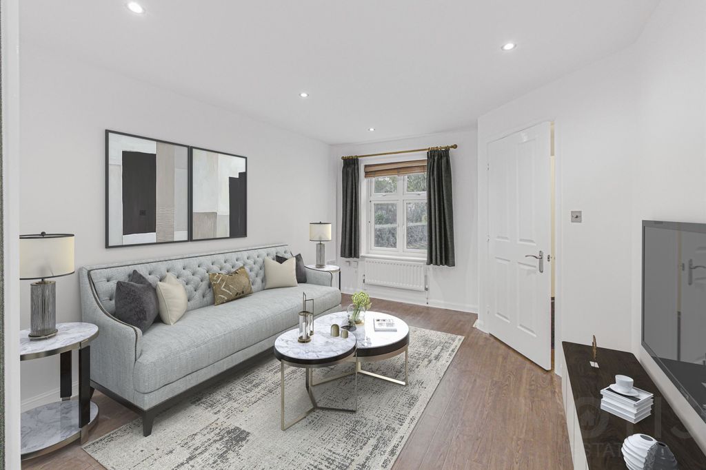 Property photo 2 of 11 Photo 3