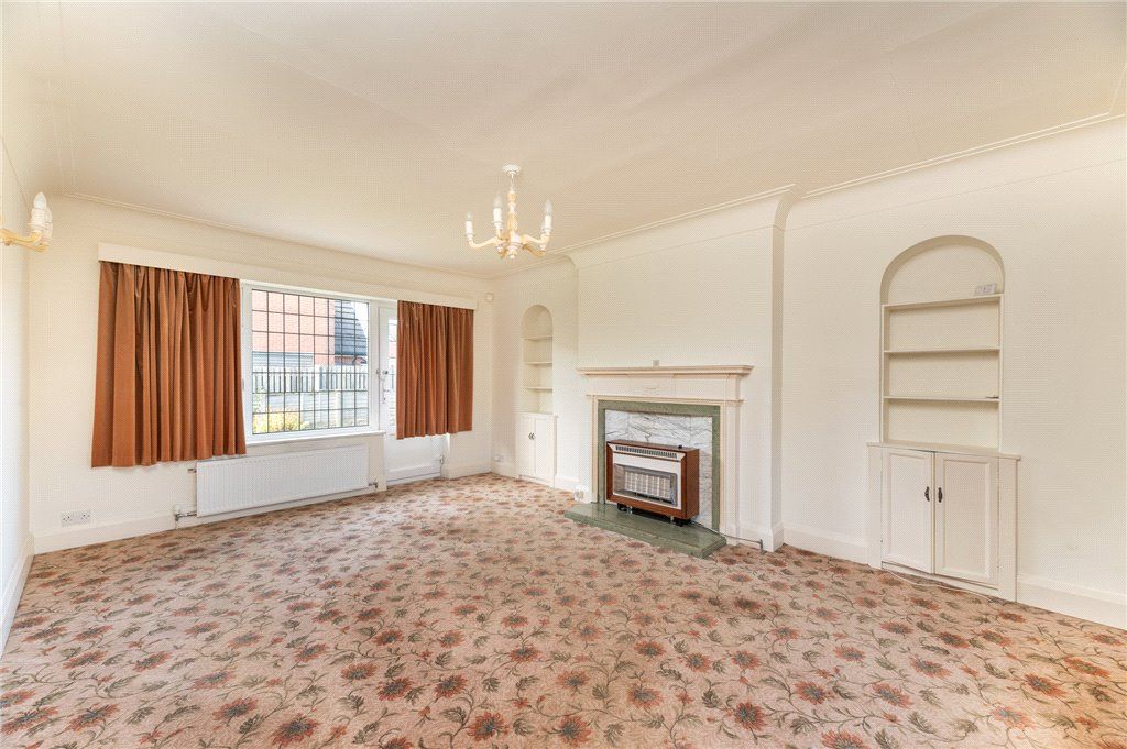 Property photo 2 of 30 Living Room