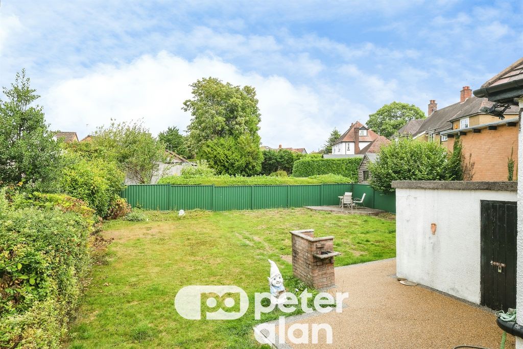 Property photo 3 of 32