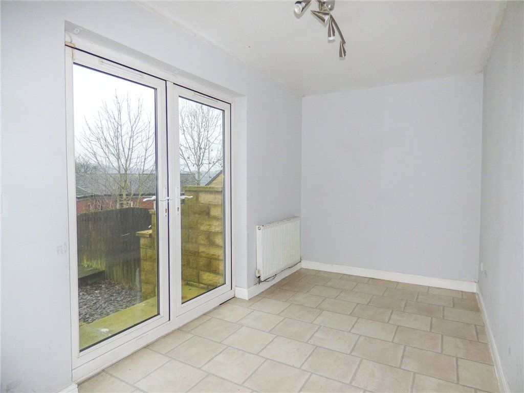 Property photo 3 of 12 Living Room