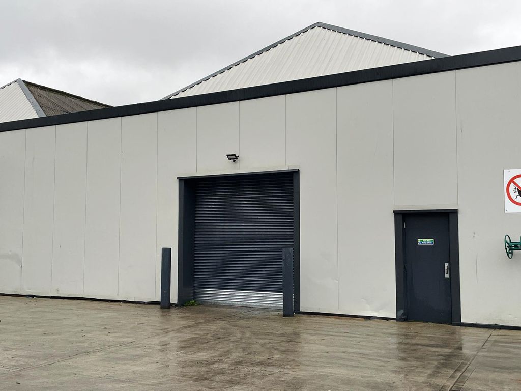 Property photo 2 of 8