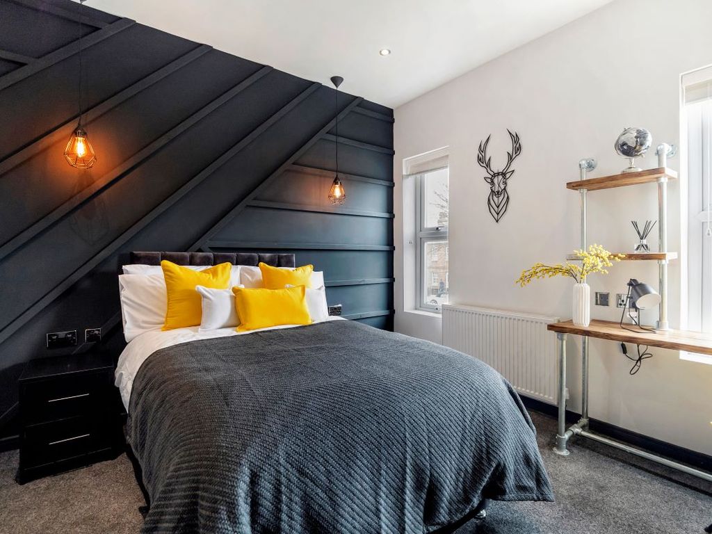 Property photo 1 of 35