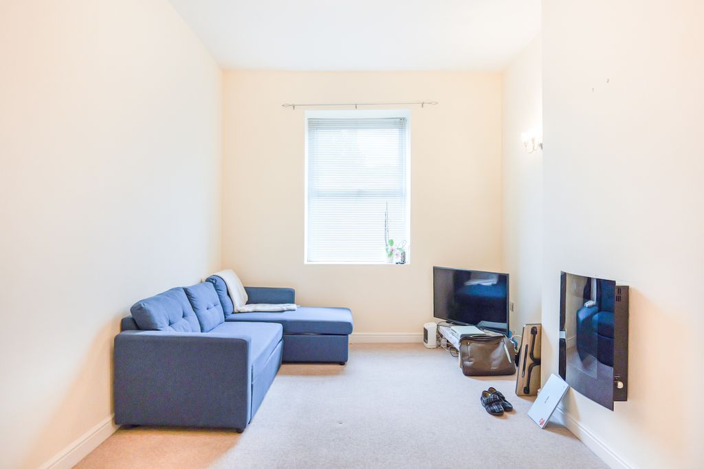 Property photo 2 of 37