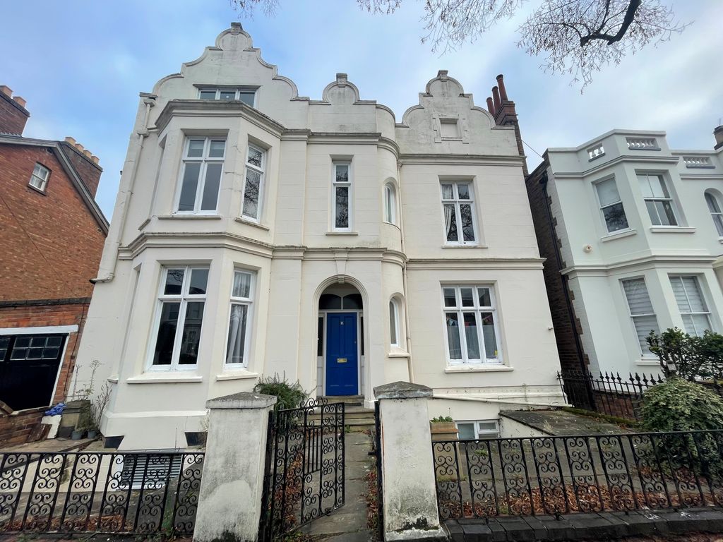 Property photo 1 of 10