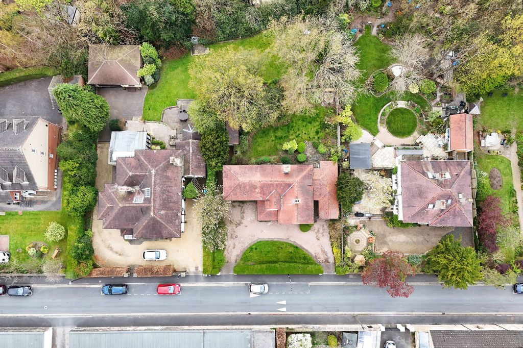 Property photo 3 of 33