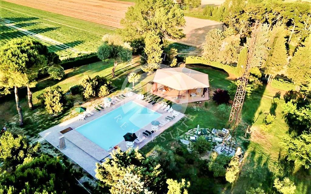 Property photo 1 of 34