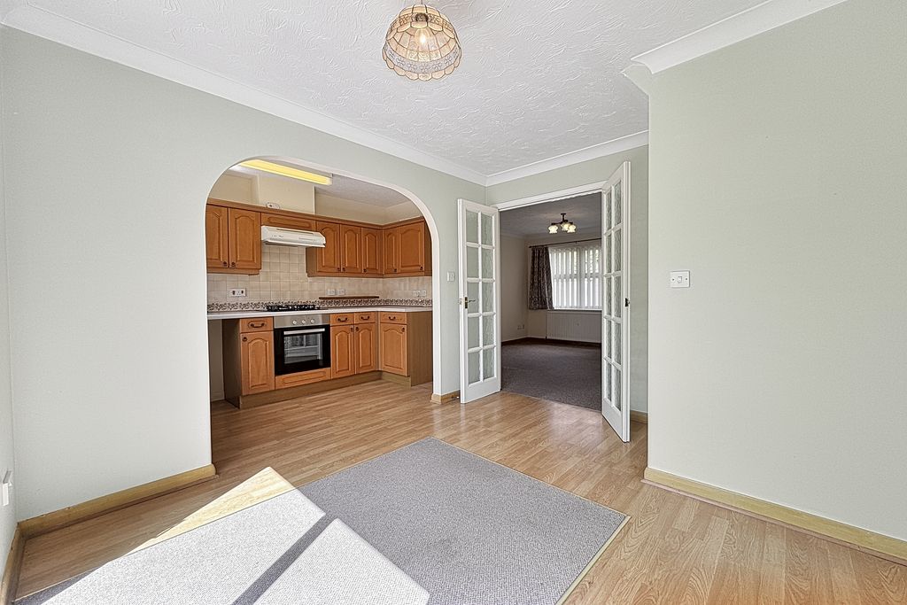 Property photo 3 of 16 Image