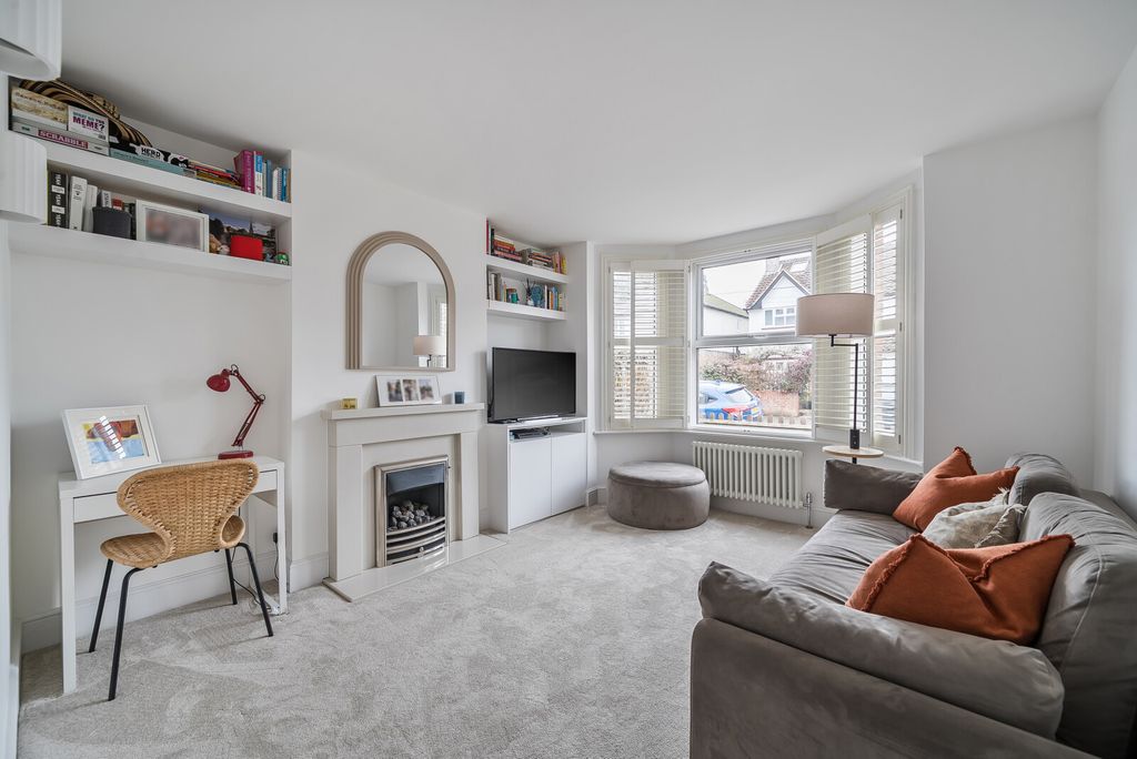 Property photo 2 of 14 Sitting Room