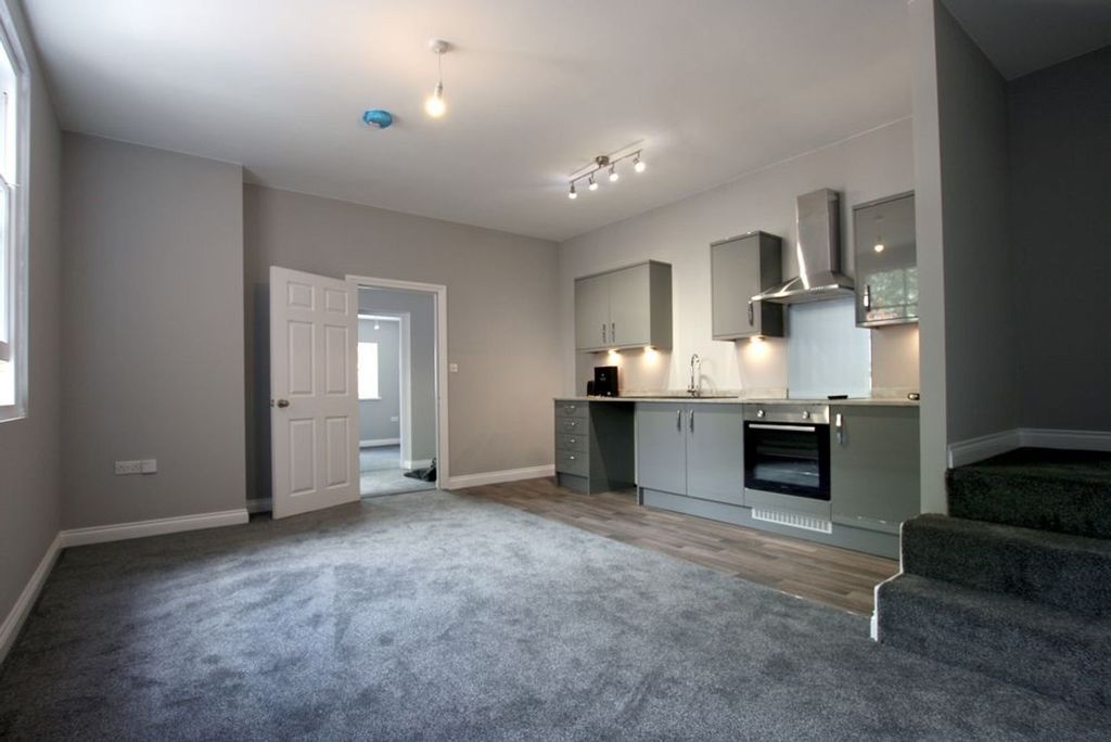 Property photo 1 of 7 Photo 14