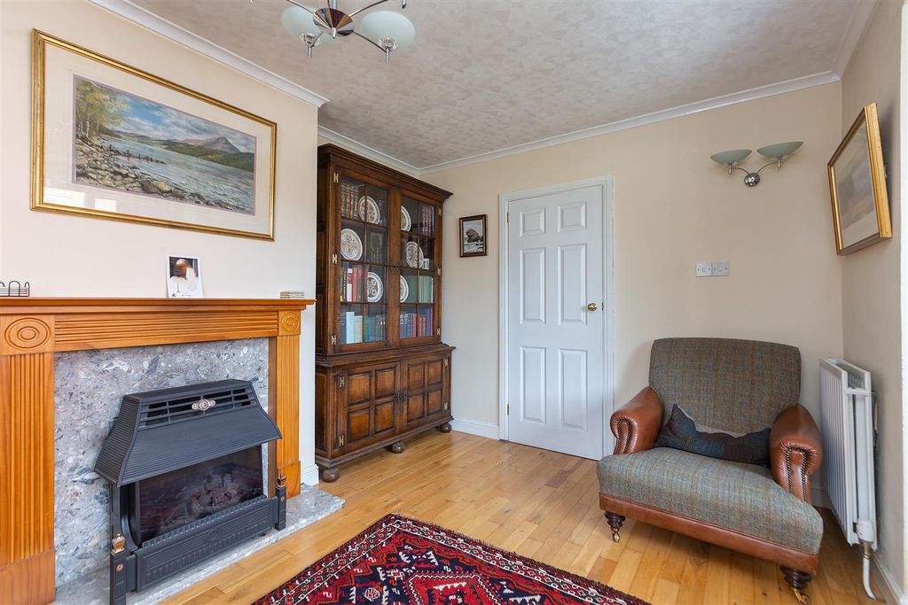 Property photo 3 of 30