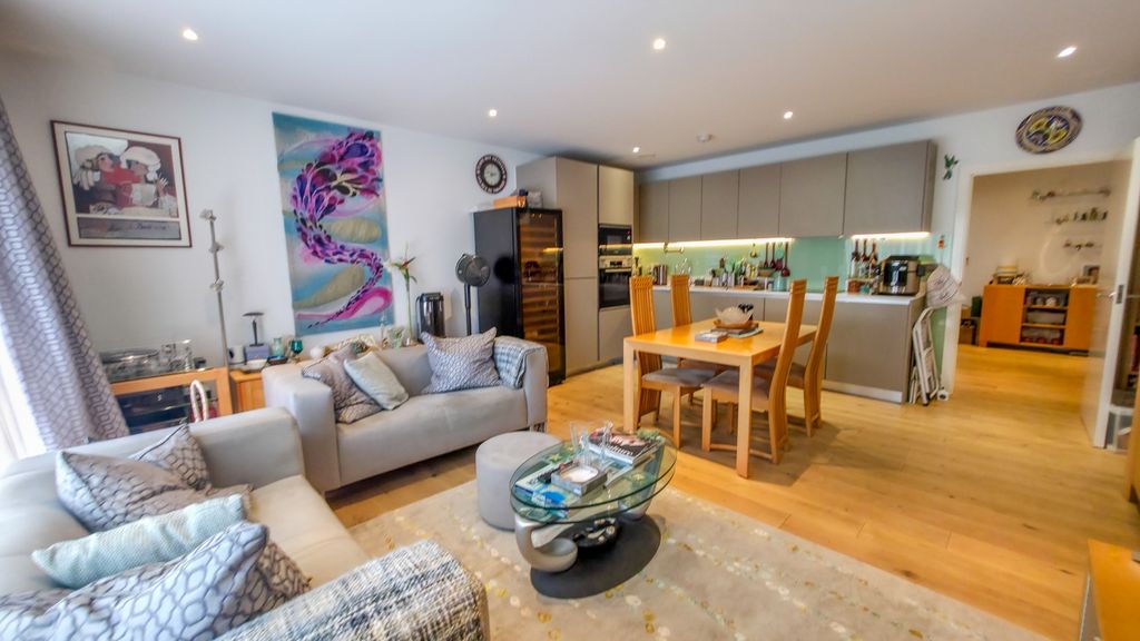 Property photo 2 of 30 20250906_144423