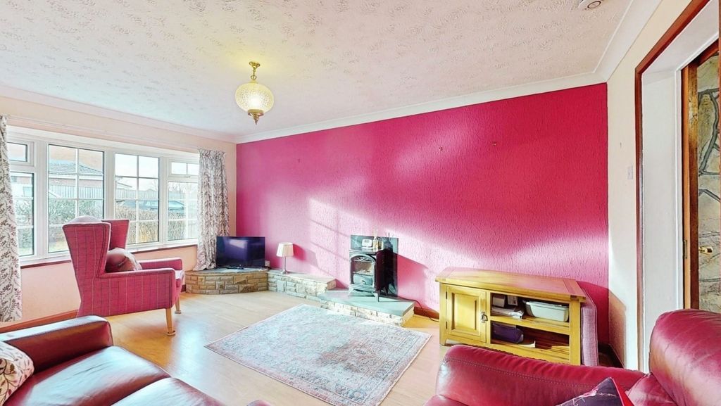 Property photo 3 of 15 Pbox-Img.Jpg