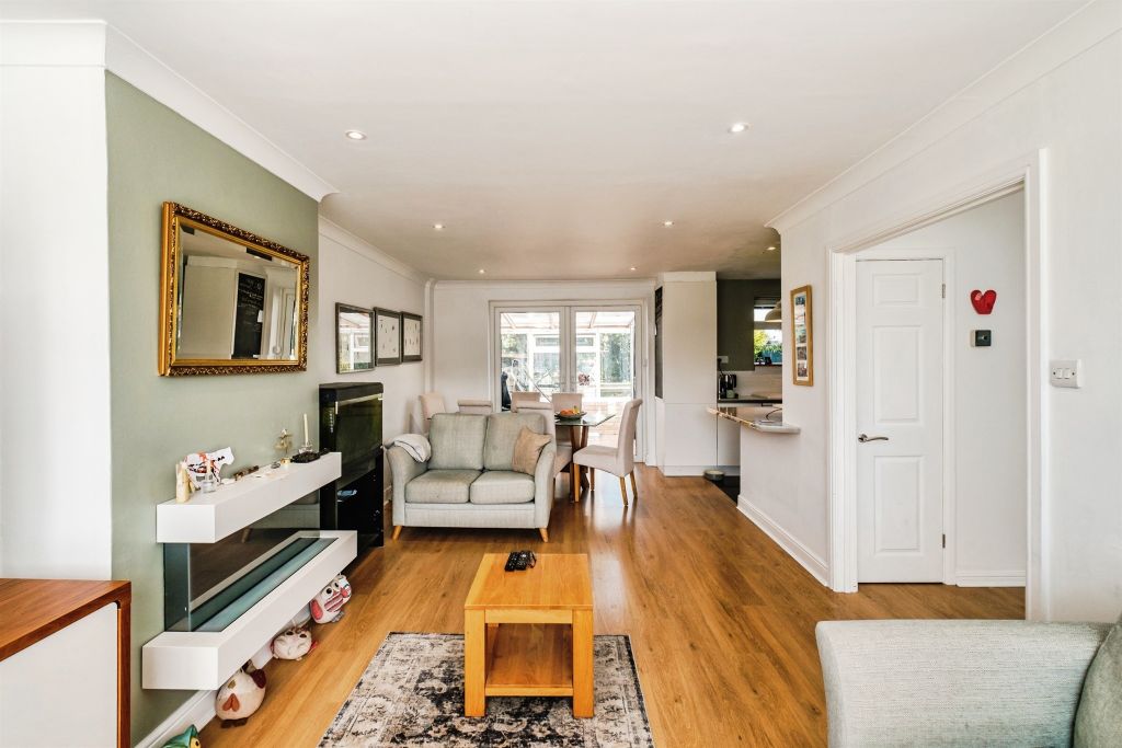 Property photo 2 of 17