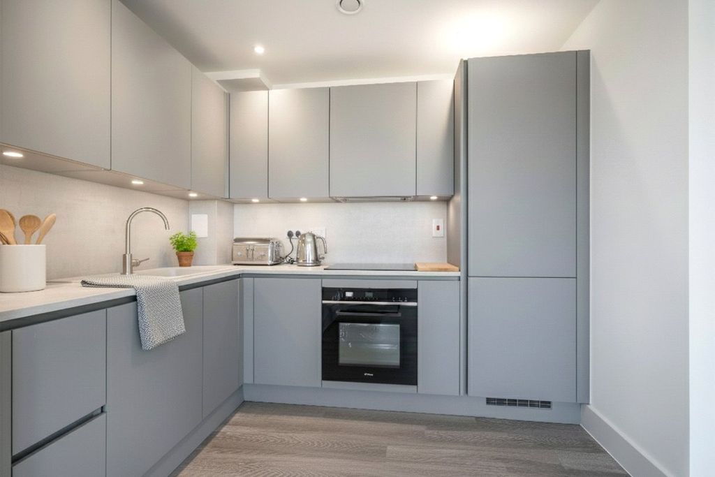 Property photo 3 of 7 Picture No. 18