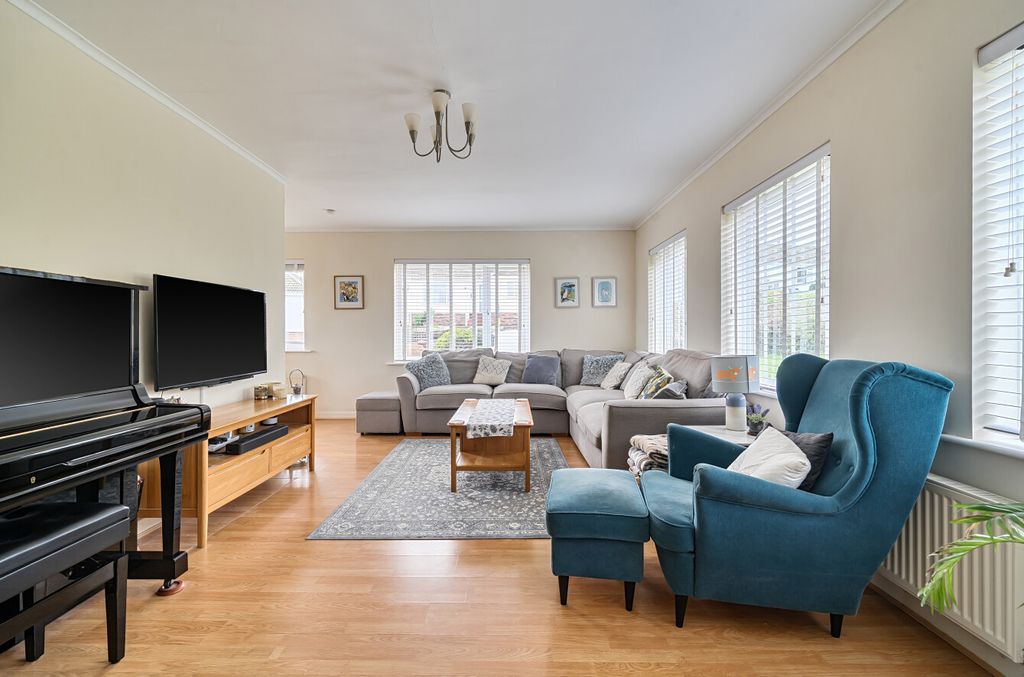 Property photo 2 of 23 1416800-10-699F23...