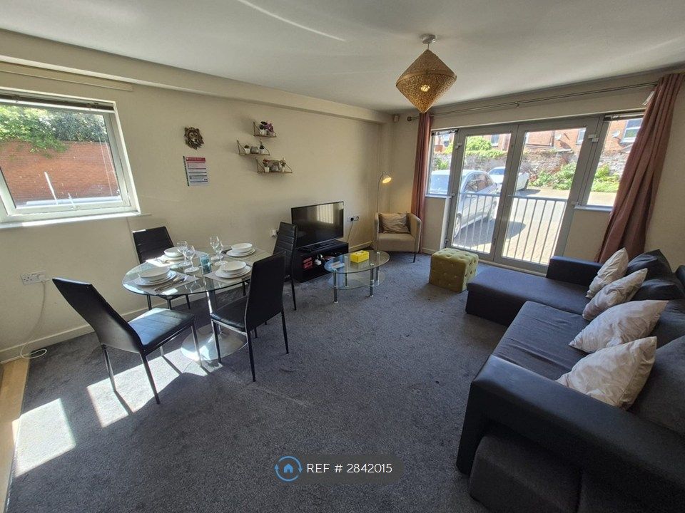 Property photo 2 of 18