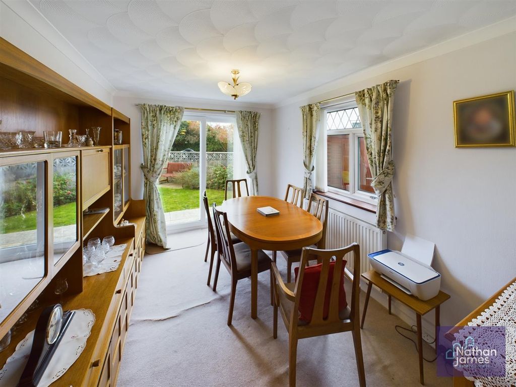 Property photo 2 of 17 Dining Room