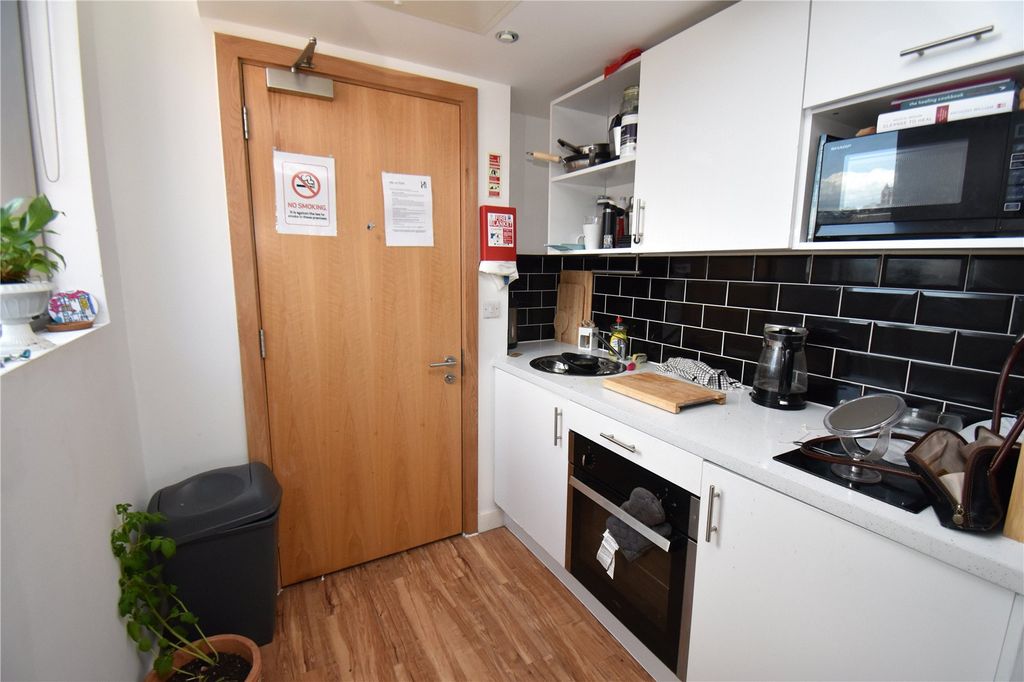Property photo 3 of 8 Picture No. 02