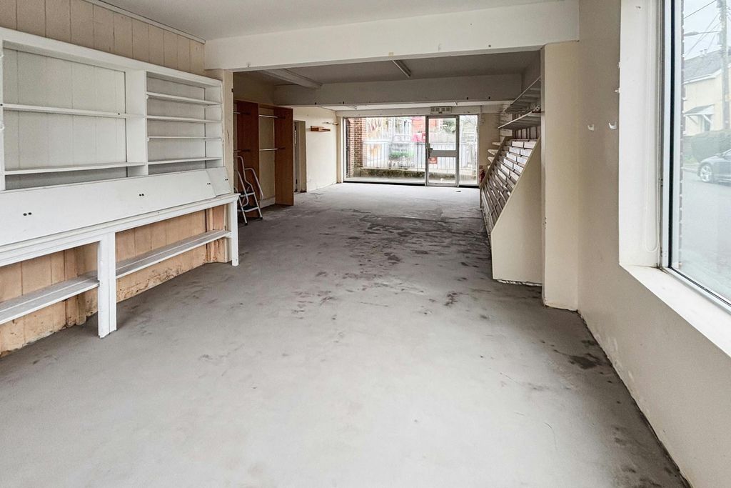 Property photo 3 of 6 4.Jpg