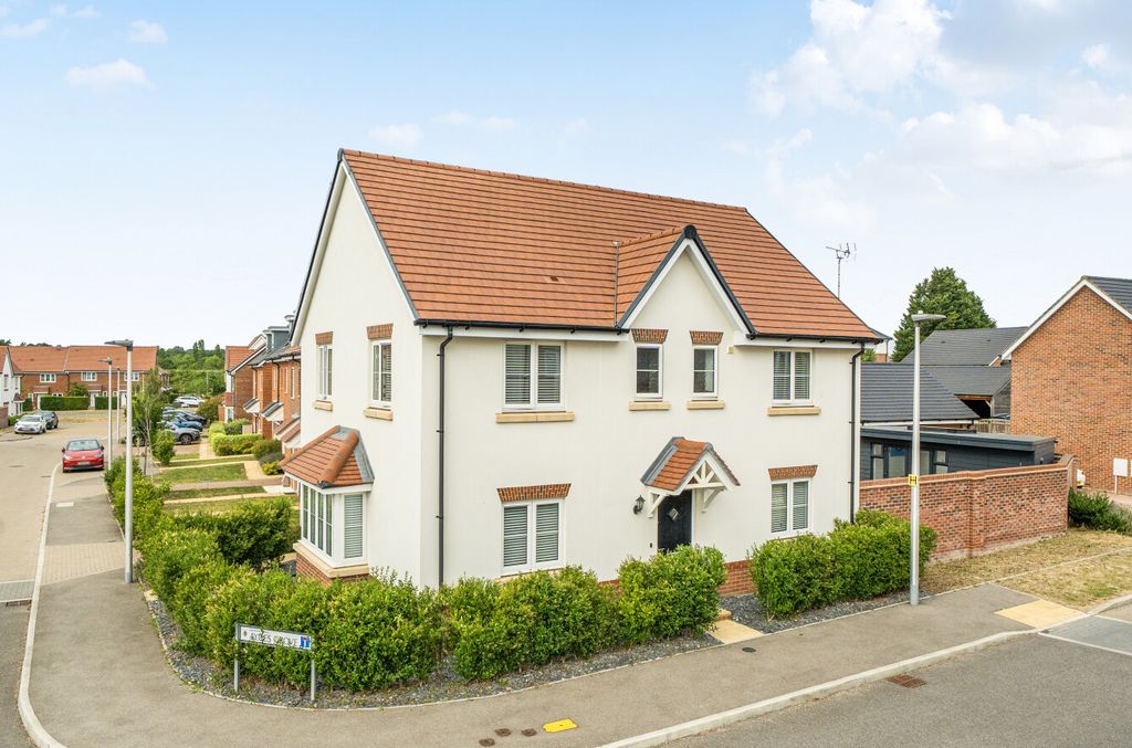 Property photo 1 of 28 1484641-1-6A4525F...