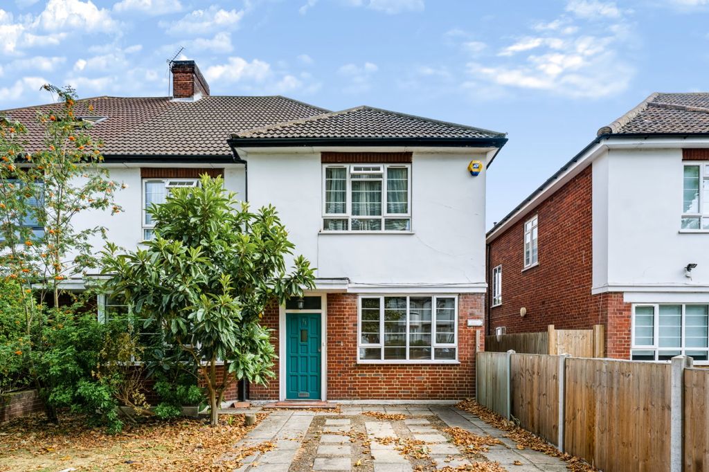 Property photo 1 of 17