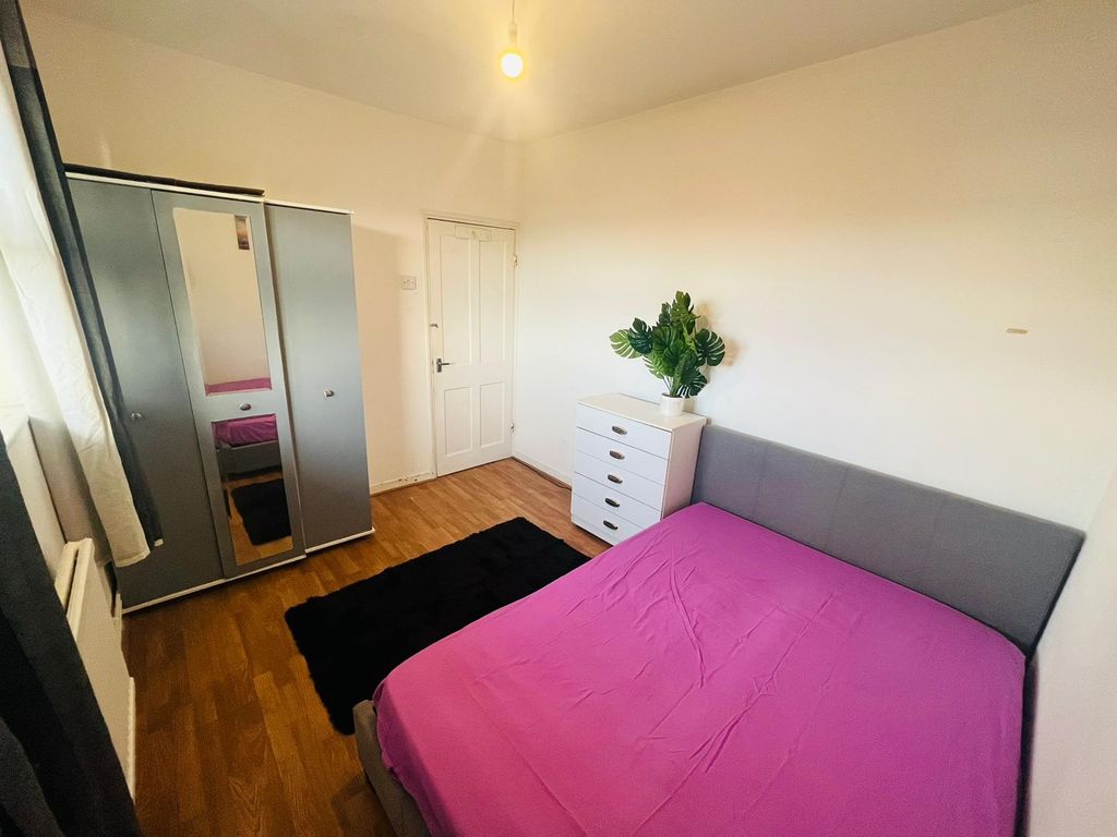 Property photo 1 of 9 Double Room 