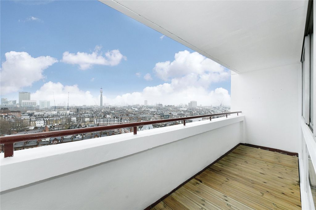 Property photo 2 of 10 Balcony