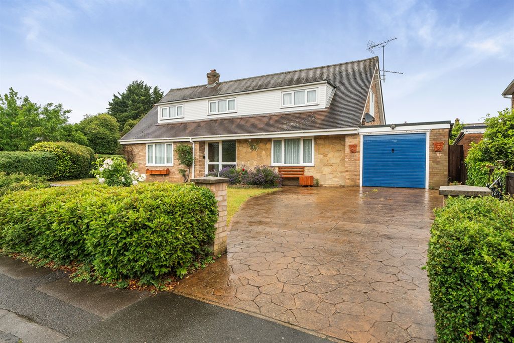 Property photo 1 of 12