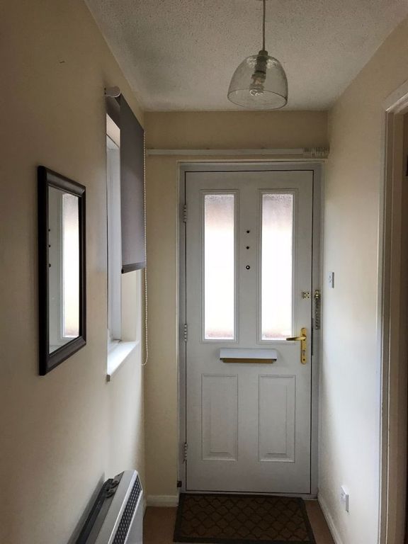 Property photo 2 of 10 Hallway