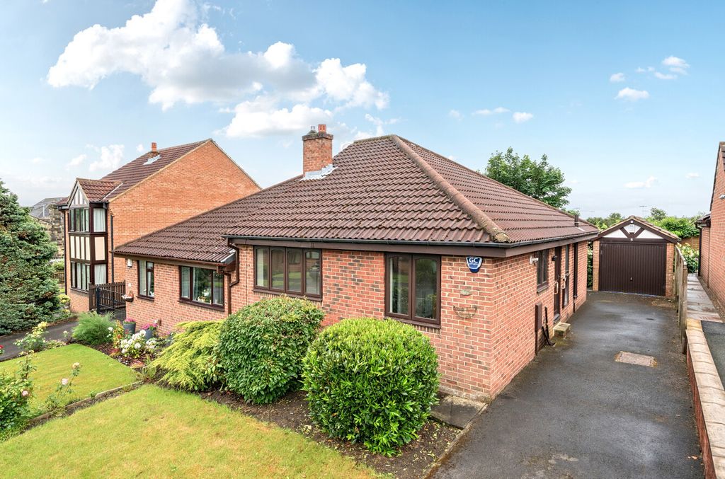 Property photo 1 of 16 1473396-1-6A26832...