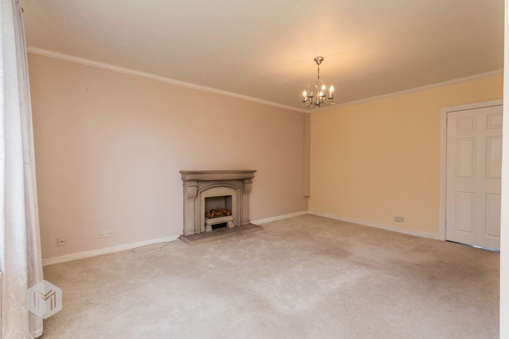 Property photo 2 of 25 Picture No. 40