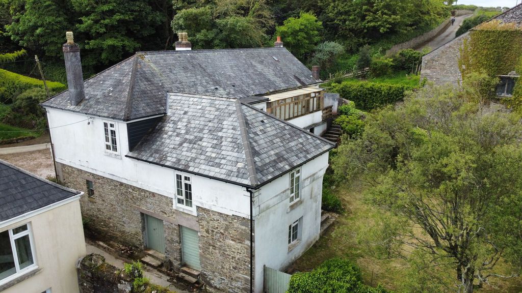 Property photo 2 of 19