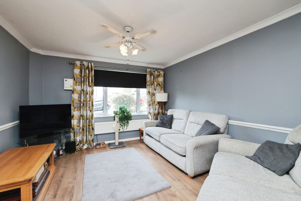 Property photo 3 of 22 Pbox-Img.Jpg