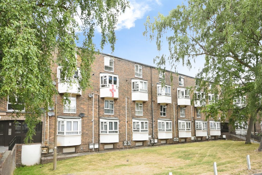 Property photo 2 of 14