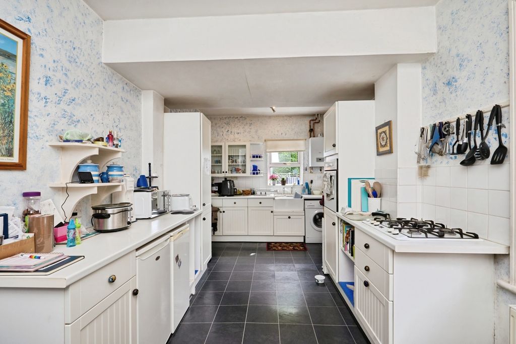 Property photo 2 of 14 Photo