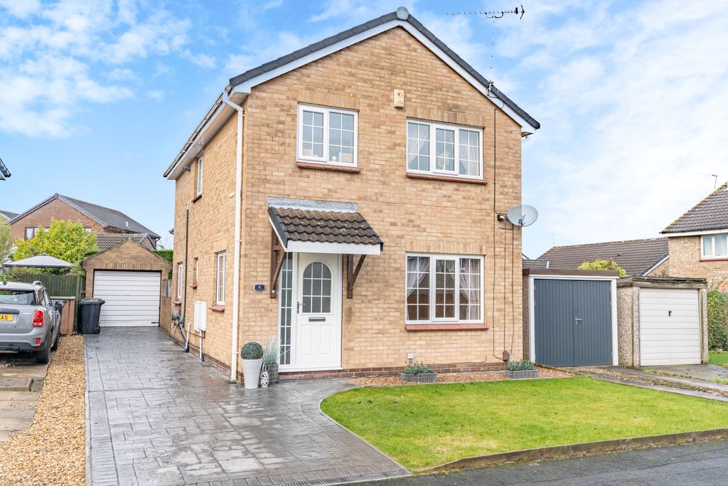 Property photo 2 of 41 Aylesfordmount3