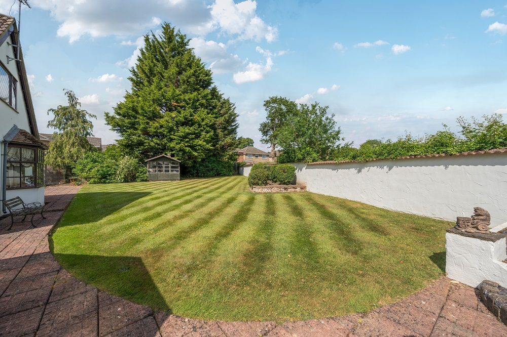 Property photo 2 of 24