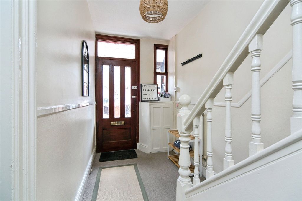Property photo 2 of 34 Picture No. 28