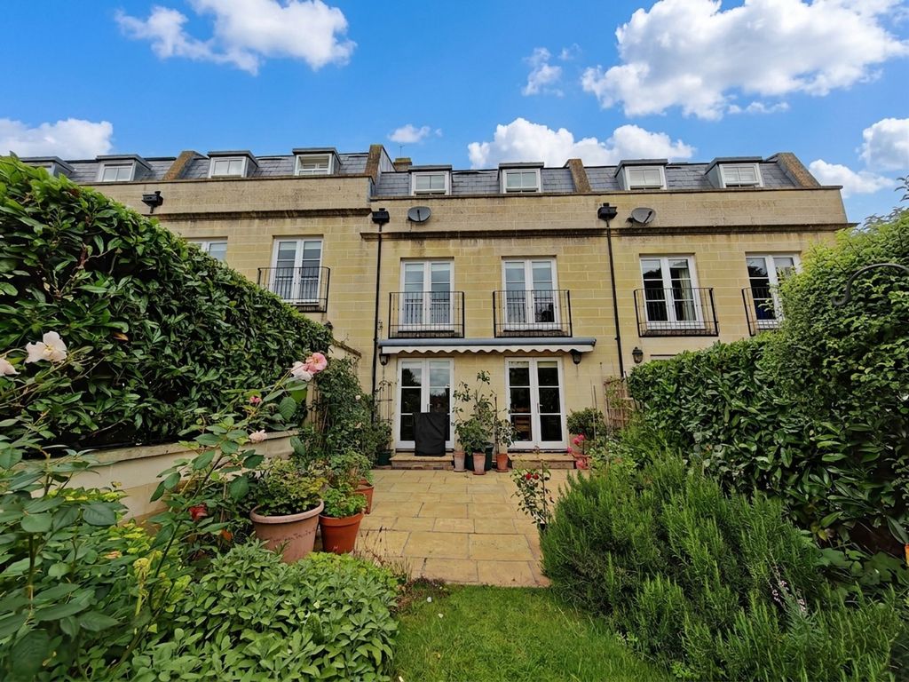Property photo 2 of 20