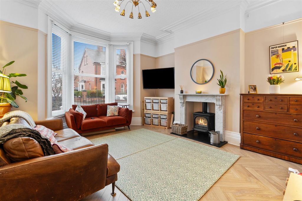 Property photo 2 of 29