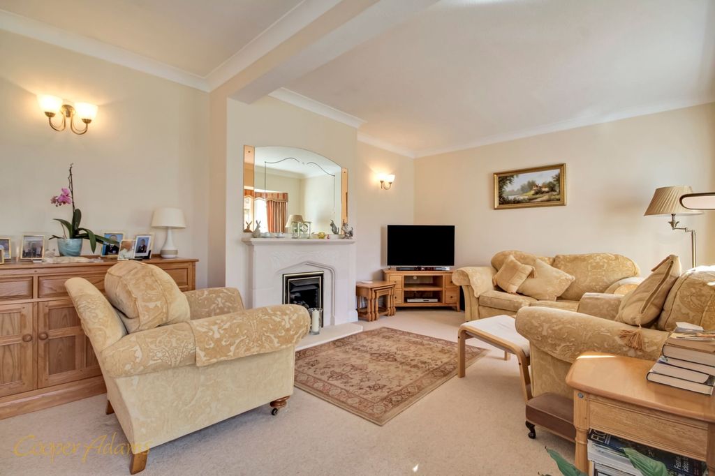Property photo 2 of 13 Sitting Room
