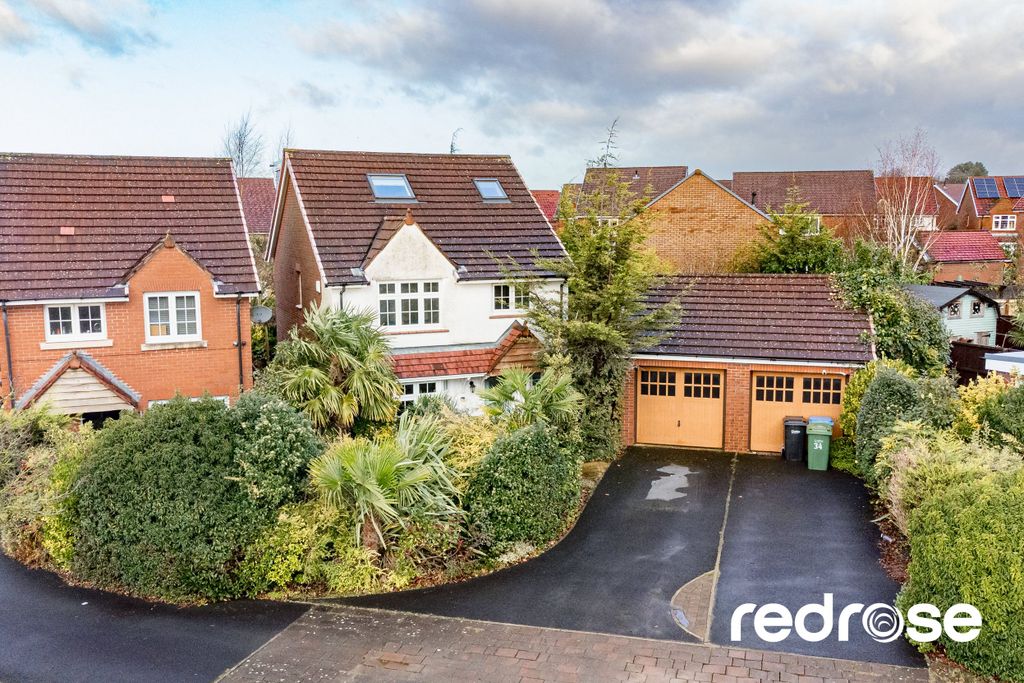 Property photo 1 of 28 Web_36 Dorset Dr - Photos-03